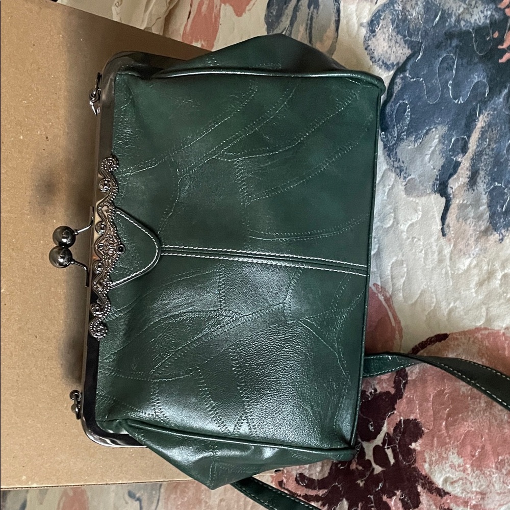 Green Women's Vintage-Style Crossbody Bag